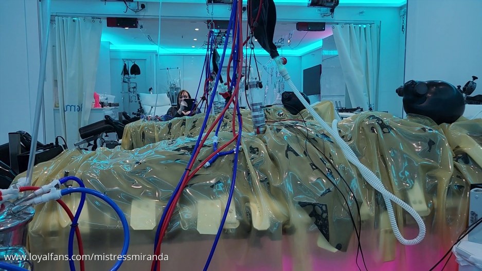 Miss Miranda - The Ultimate Rubber Layers Miss Miranda - The Ultimate Rubber Layers